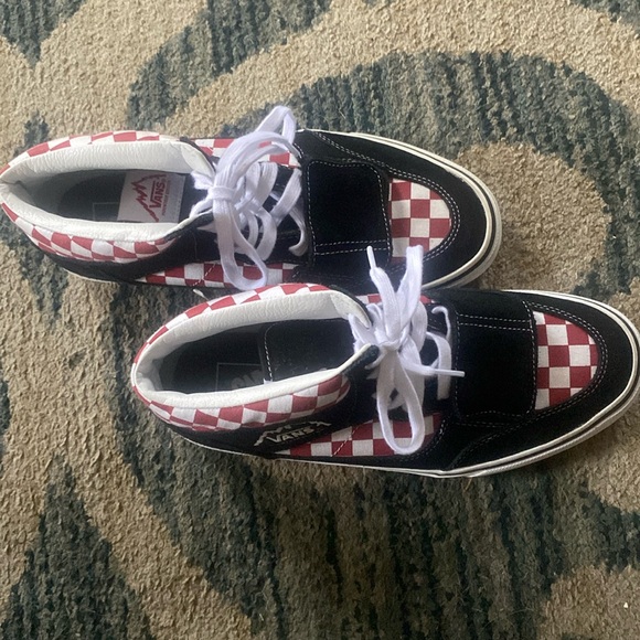 High top red checkered vans - Picture 3 of 6